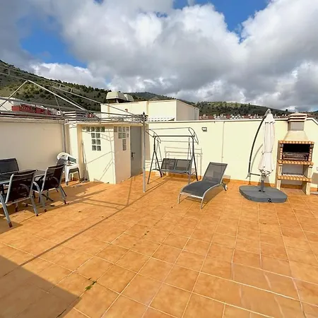 Appartamento Evans Realty Bs Atico & Garaje & Piscinas & Padel *