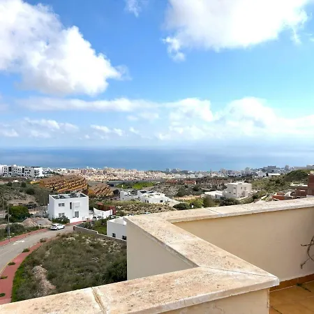Evans Realty Bs Atico & Garaje & Piscinas & Padel Appartamento *